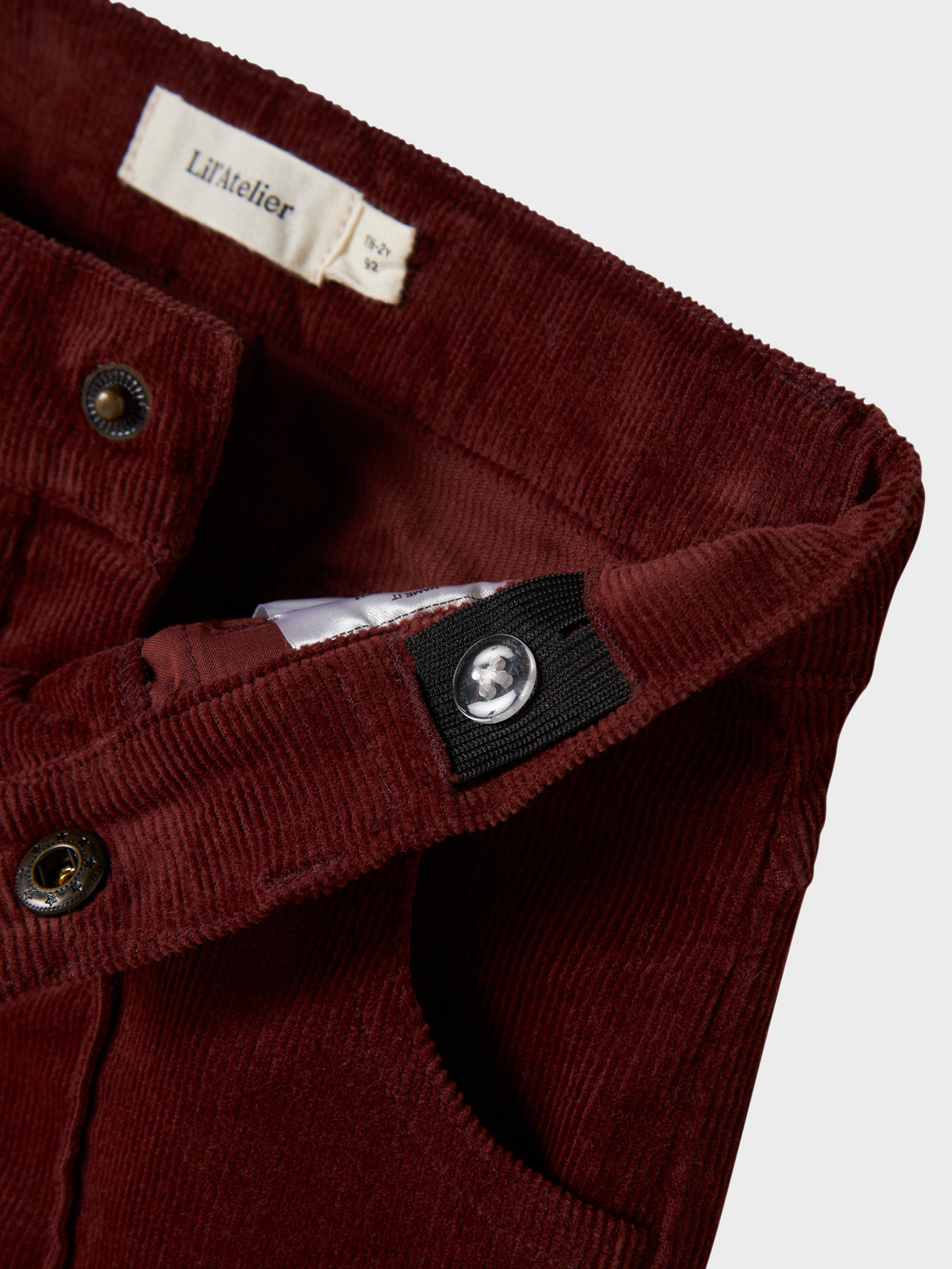 model_shot-front_full